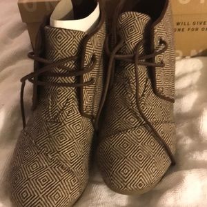 Toms Desert Wedges